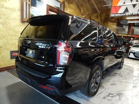 Used 2023 Chevrolet Suburban Z71 image 5