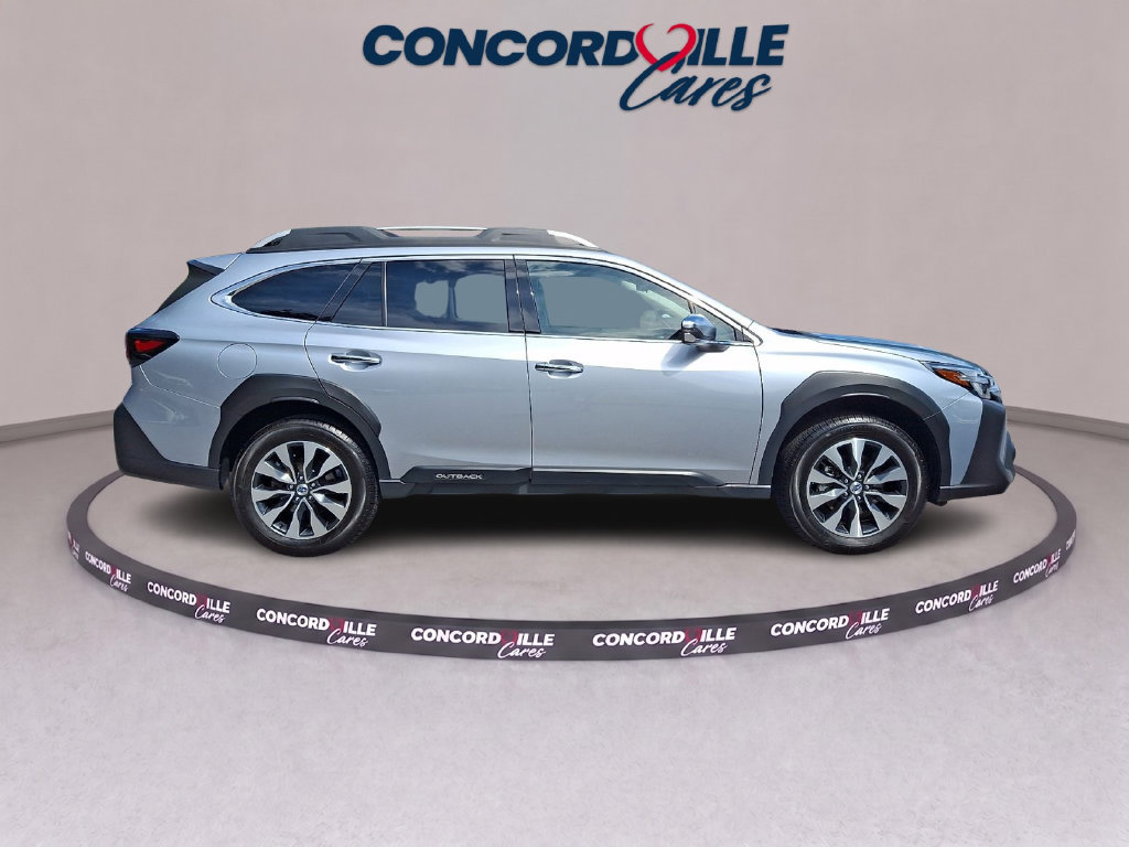 Certified 2023 Subaru Outback Touring AWD/4WD image 8