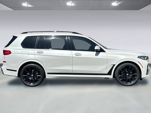 Used 2022 BMW X7 xDrive40i w/ M Sport Package AWD/4WD image 7