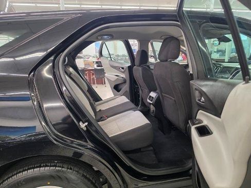 Used 2019 Chevrolet Equinox LS FWD image 33