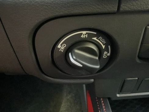 New 2025 Nissan Frontier PRO-4X image 19