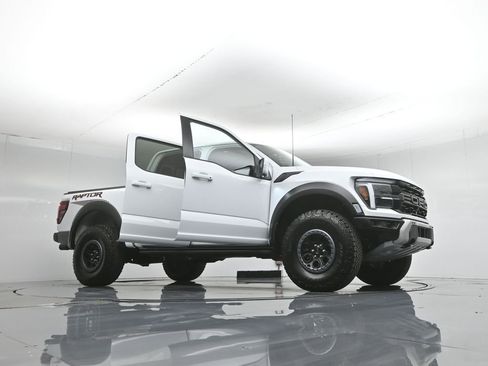 Used 2025 Ford F150 Raptor AWD/4WD image 4