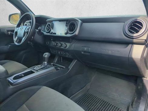 Used 2020 Toyota Tacoma TRD Sport RWD image 23