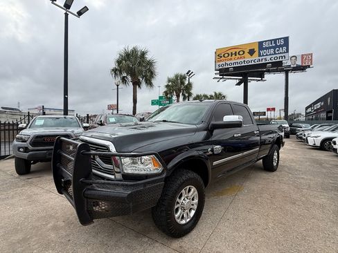Used 2018 RAM 3500 Laramie Longhorn w/ Longhorn Southfork Package image 9