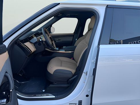 Certified 2025 Land Rover Range Rover Sport Dynamic SE AWD/4WD image 9