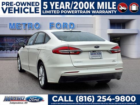 Used 2020 Ford Fusion SE image 6