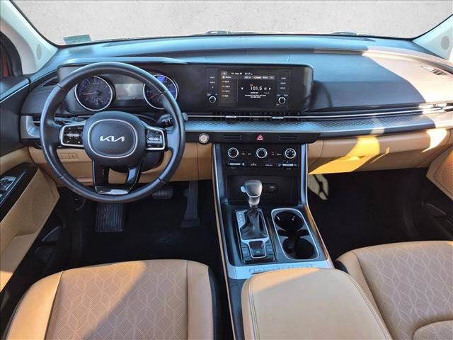 Used 2024 Kia Carnival LX FWD image 22