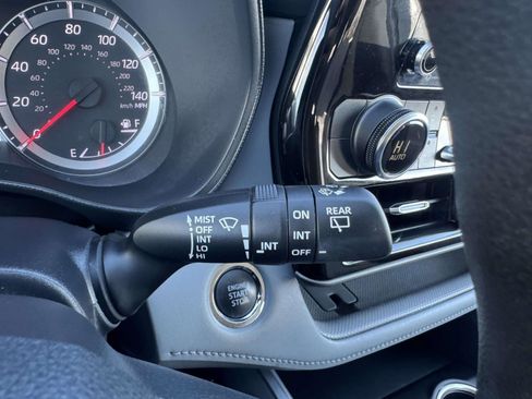 Certified 2022 Toyota Highlander L image 39