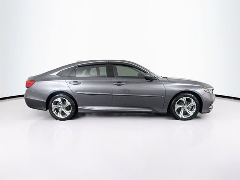 Used 2019 Honda Accord EX image 10
