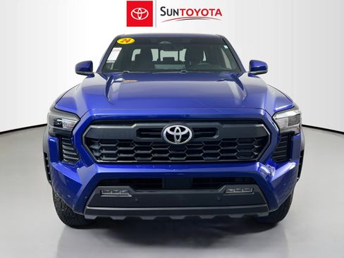 Used 2024 Toyota Tacoma TRD Off-Road image 10