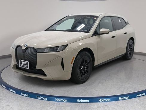 Used 2026 BMW iX xDrive45 image 1