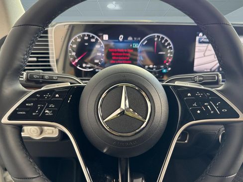 New 2026 Mercedes-Benz GLE 450e 4MATIC image 16