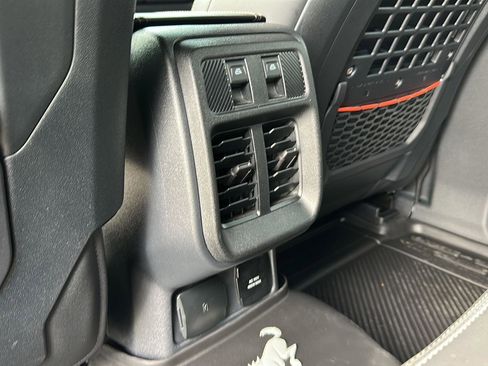Used 2025 Ford Bronco Raptor AWD/4WD image 28