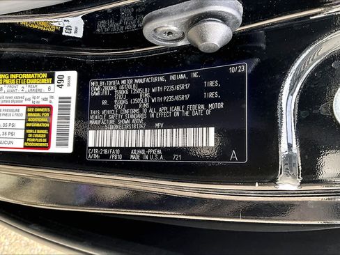 Used 2024 Toyota Sienna LE image 36