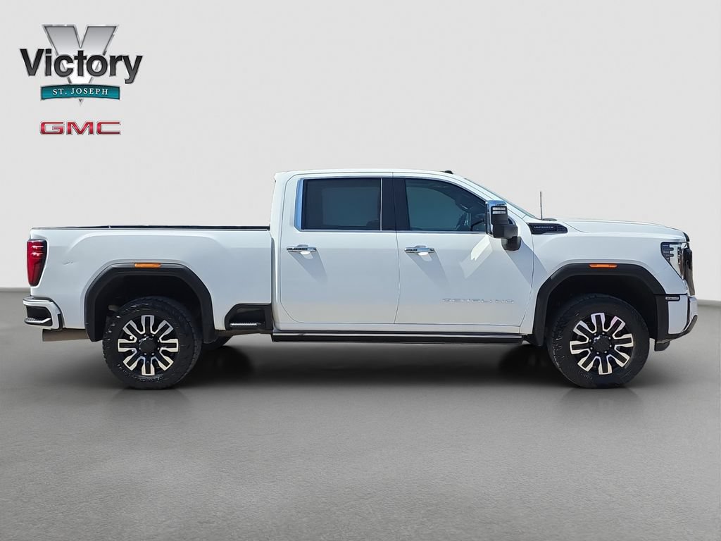 Used 2025 GMC Sierra 3500 Denali Ultimate AWD/4WD image 19