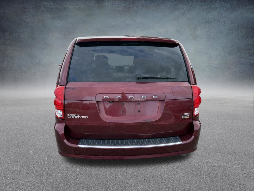 Used 2019 Dodge Grand Caravan SXT FWD image 4