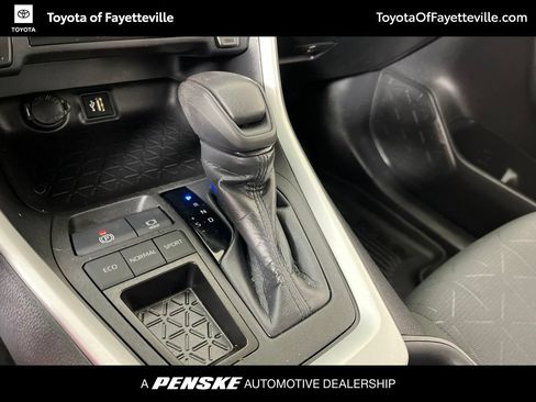 Used 2024 Toyota RAV4 XLE FWD image 28