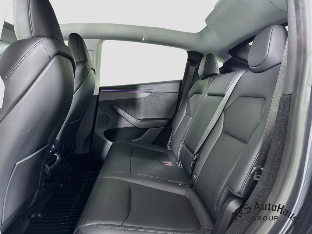 Used 2026 Tesla Model Y AWD image 28