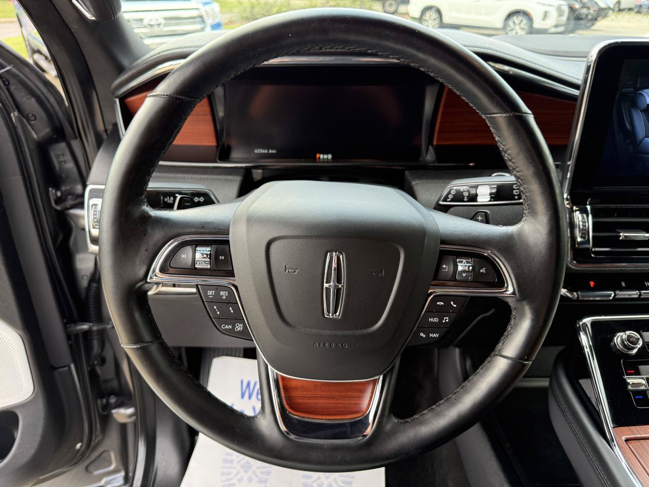 Used 2021 Lincoln Navigator Reserve w/ Luxury Package RWD image 26