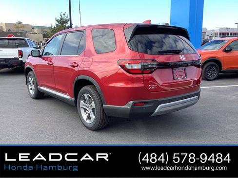 Used 2025 Honda Pilot EX-L image 4