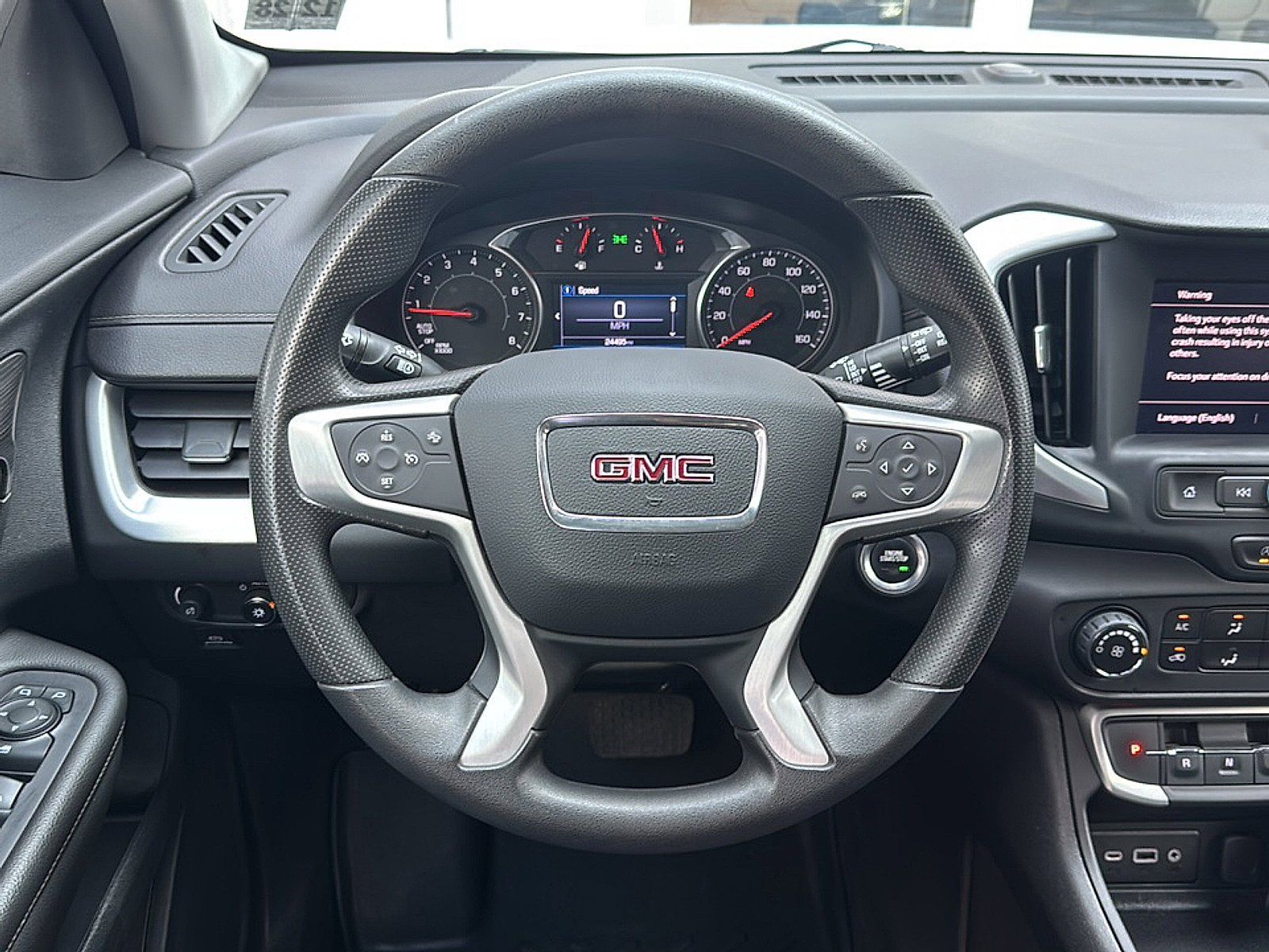 Used 2024 GMC Terrain SLE FWD image 2