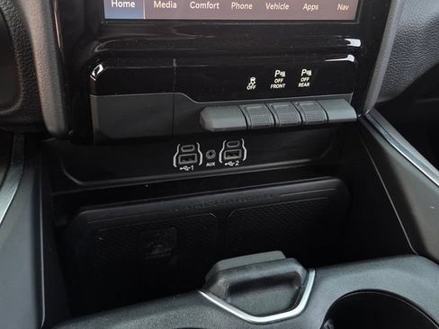 Used 2025 RAM 1500 Big Horn AWD/4WD image 26