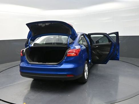 Used 2018 Ford Focus SE image 36