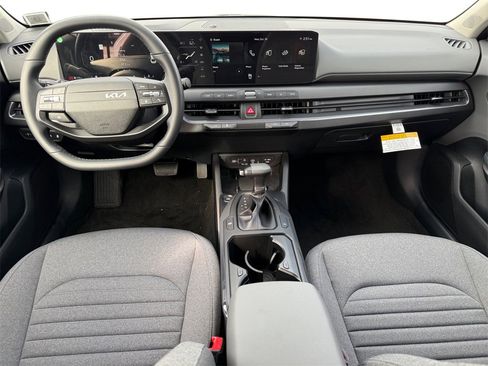New 2025 Kia K4 EX image 10