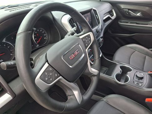 Used 2024 GMC Terrain SLT FWD image 25