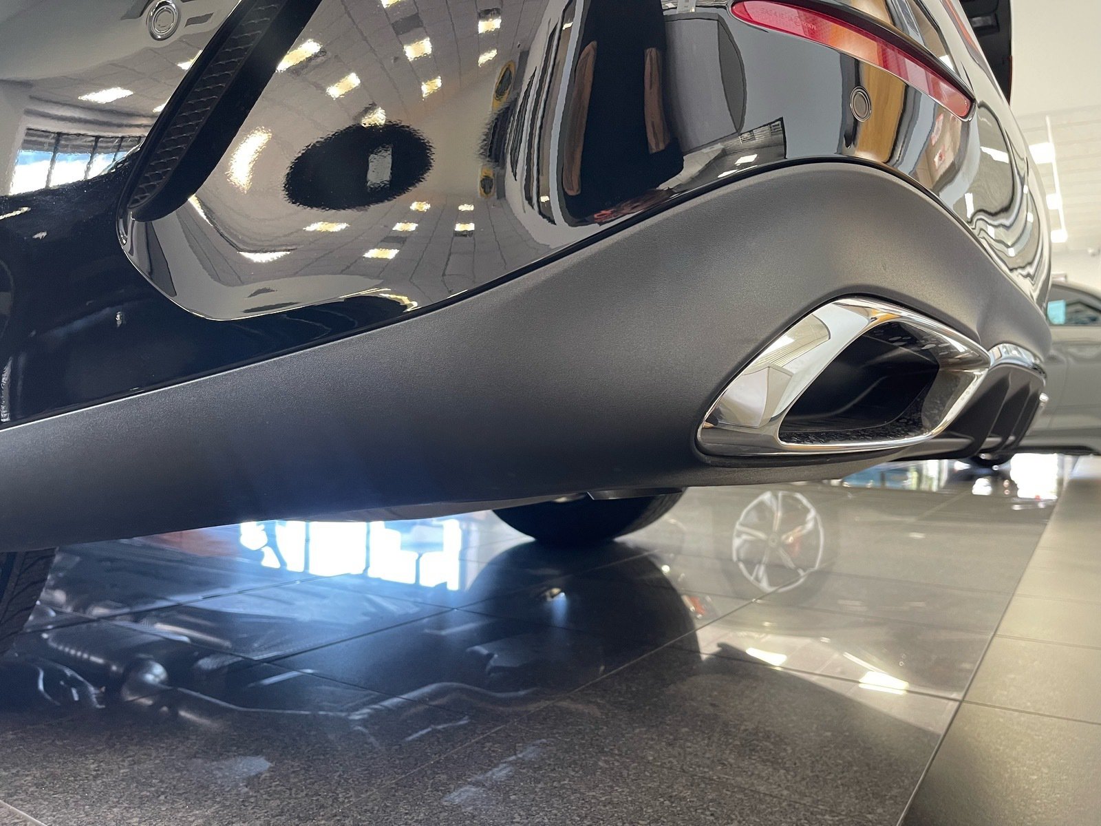 Used 2025 Mercedes-Benz E 350 Sedan image 17