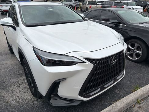 Used 2023 Lexus NX 250 FWD w/ Towing Package (2000 Lbs) image 2