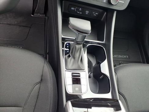 New 2026 Hyundai Tucson SE image 15