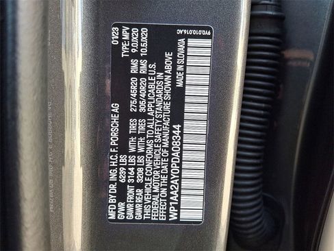 Used 2023 Porsche Cayenne Platinum Edition image 18