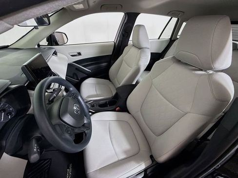 Certified 2023 Toyota Corolla Cross L image 5