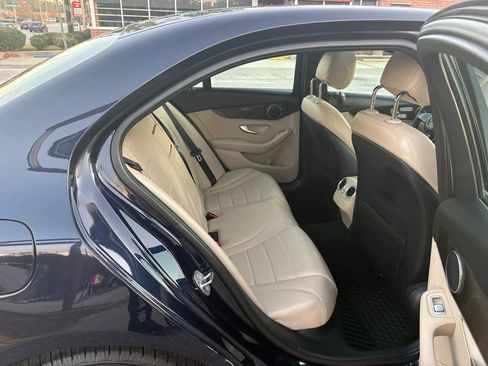 Used 2018 Mercedes-Benz C 300 4MATIC Sedan image 7