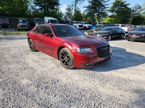 Used 2019 Chrysler 300 S image 7