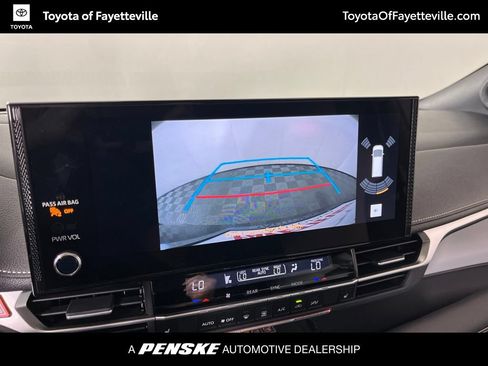 Used 2026 Toyota Sienna XSE FWD image 33