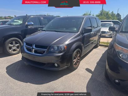 Used 2017 Dodge Grand Caravan SXT w/ Rear Park Assist Package