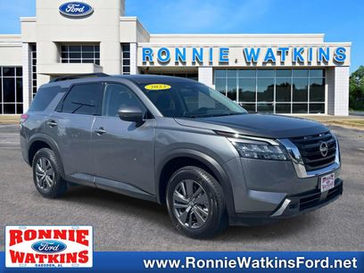 Used 2023 Nissan Pathfinder SV