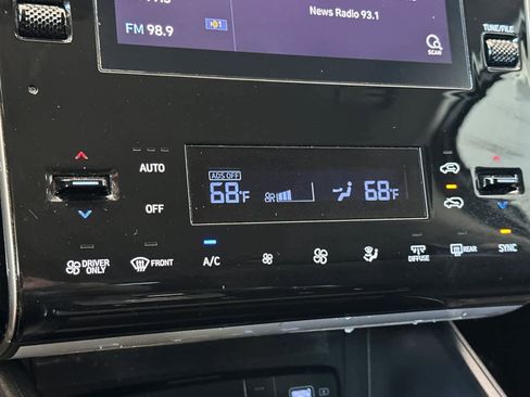 Used 2023 Hyundai Tucson Blue image 22