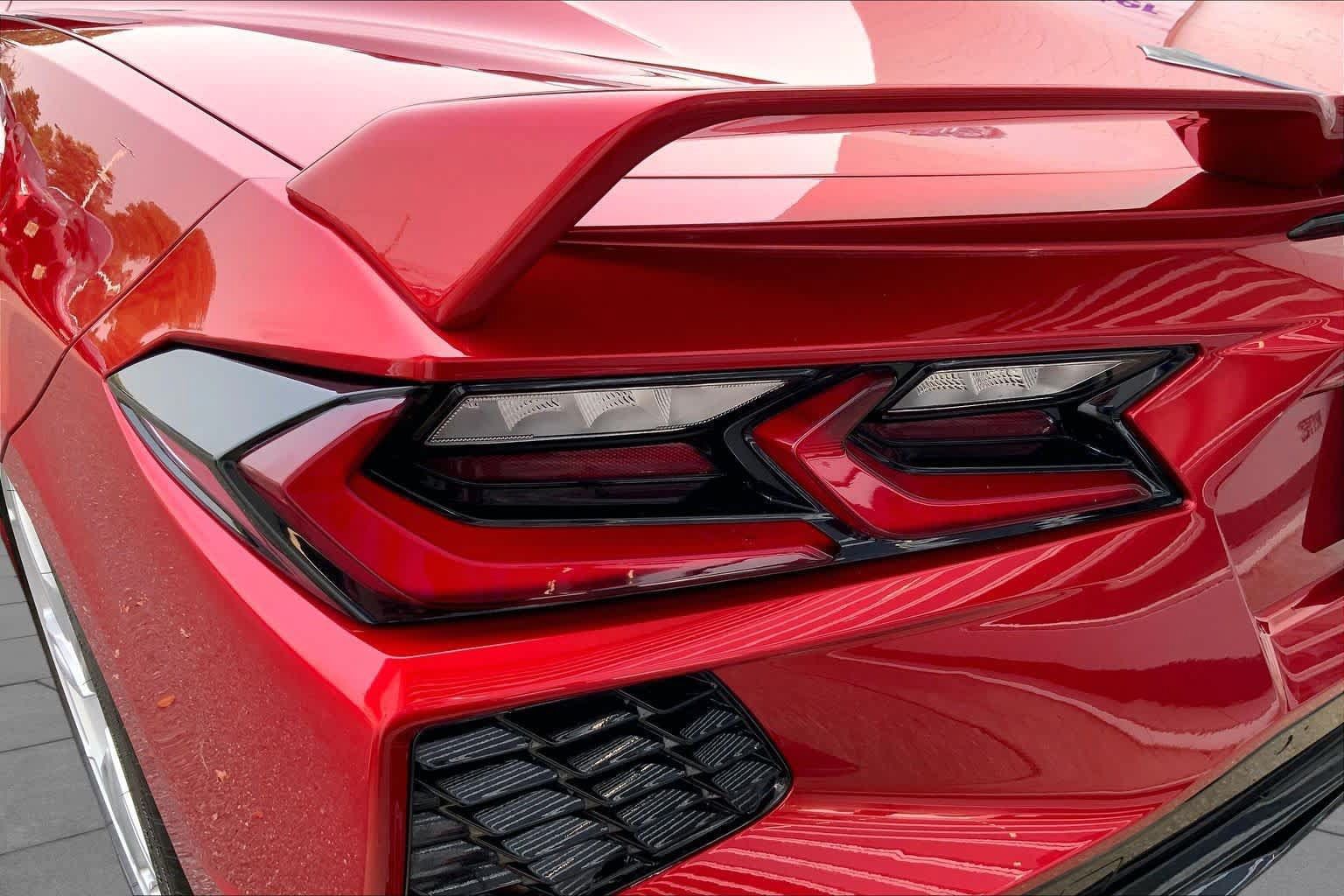 Used 2021 Chevrolet Corvette Stingray Preferred Cpe w/ Z51 Performance Package RWD image 25