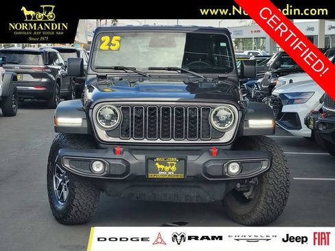Certified 2025 Jeep Wrangler Unlimited Rubicon w/ Convenience Group AWD/4WD image 2