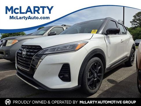 Used 2024 Nissan Kicks SR FWD image 1
