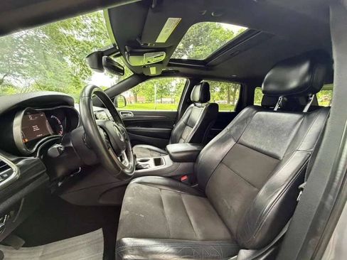 Used 2019 Jeep Grand Cherokee Altitude AWD/4WD image 10