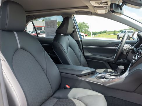 Used 2023 Toyota Camry XSE w/ Cold Weather Package FWD image 21