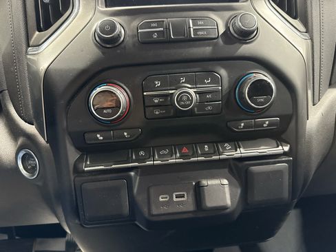 Certified 2020 Chevrolet Silverado 1500 LT Trail Boss w/ Convenience Package AWD/4WD image 18