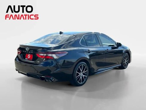 Used 2021 Toyota Camry SE FWD image 5