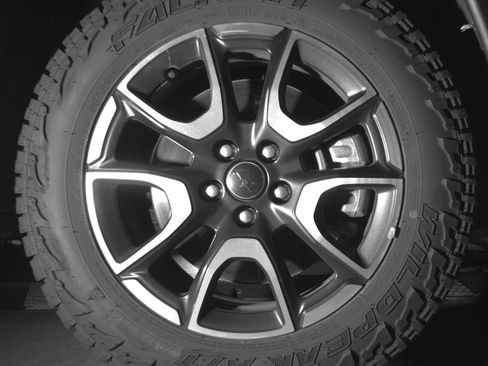 Used 2025 Jeep Compass Trailhawk AWD/4WD image 17
