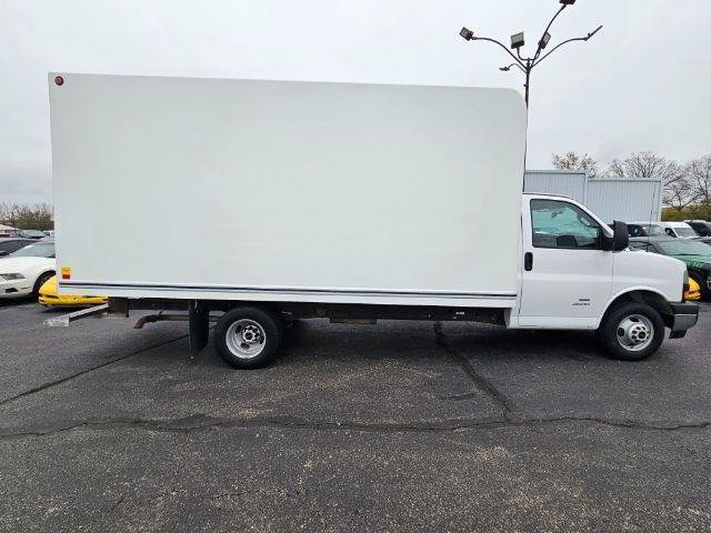 Used 2022 GMC Savana 4500 w/ Power Convenience Package RWD image 8