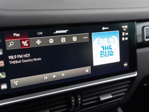 Used 2022 Porsche Cayenne GTS image 20